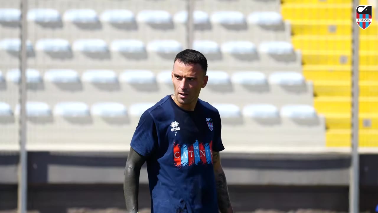 Le prime immagini dei nuovi calciatori rossazzurri durante l'allenamento di oggi a Misterbianco